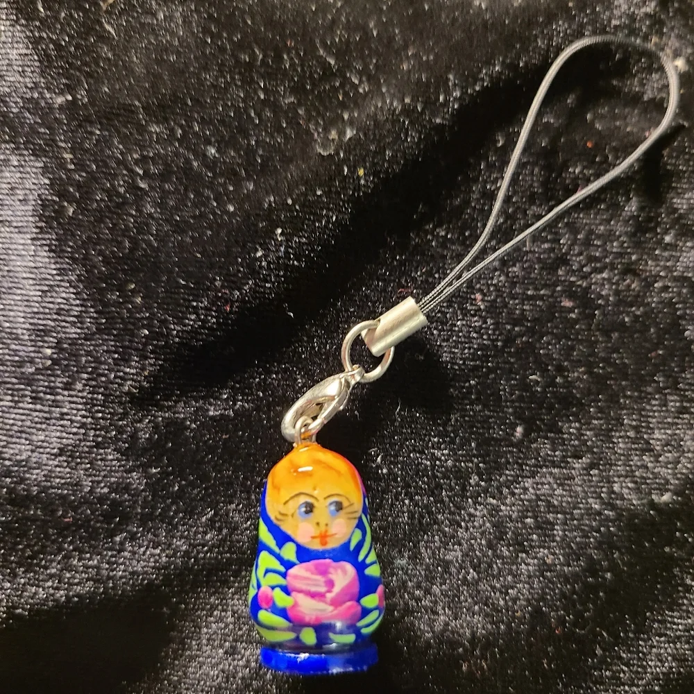 Small decoration Matreshka for phone